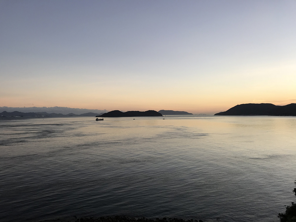 夕暮れの瀬戸内